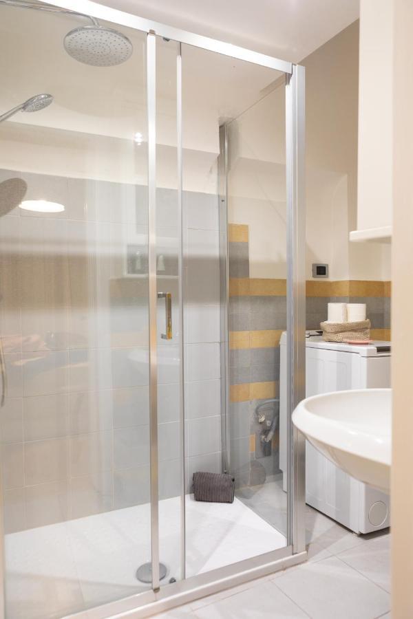 Xenia Apartments - Enjoy Porta Venezia In Modern Apt- 10 Min From Duomo ميلان المظهر الخارجي الصورة